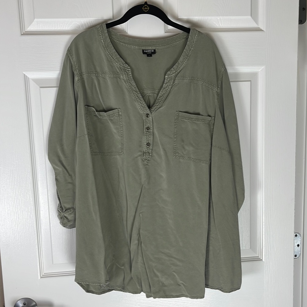 Torrid Size 6 Sage Green Harper Top
